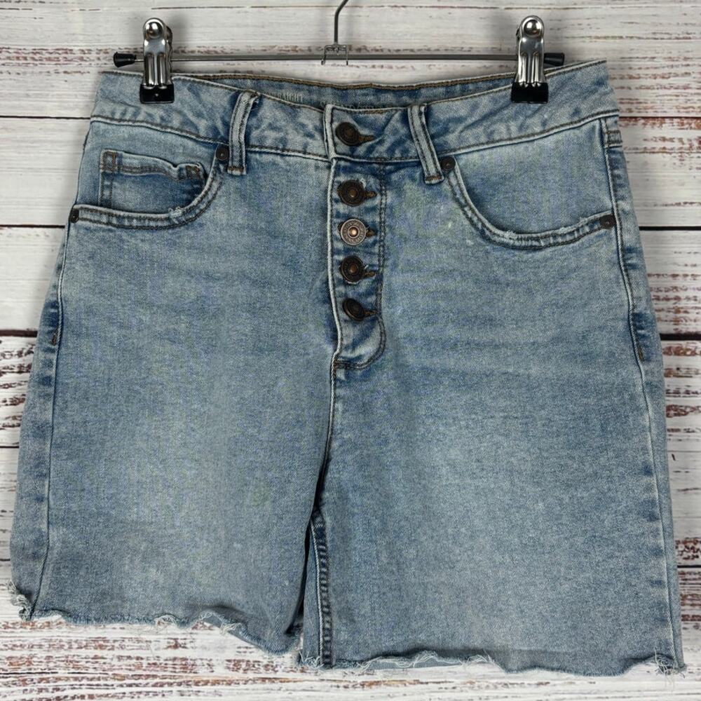 Sound/Style cut off High Waisted size 4 button fly denim bermuda jean Shorts